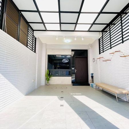 Six Seasons Inn - Qian He 타이난 외부 사진