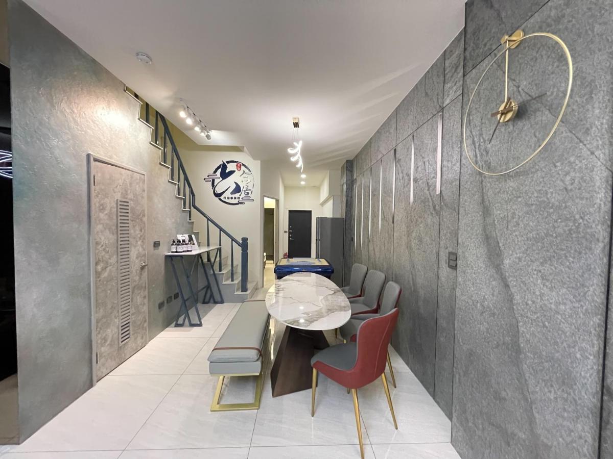 Six Seasons Inn - Qian He 타이난 외부 사진