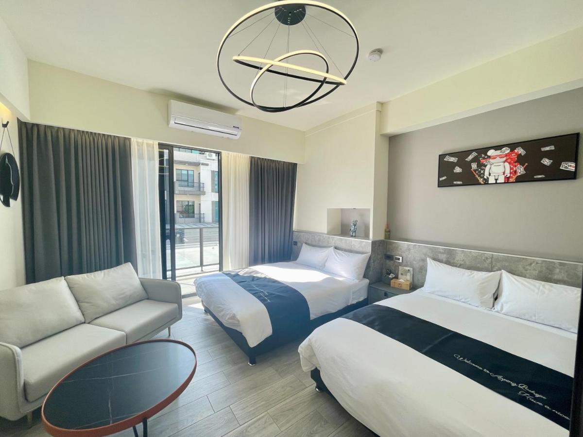 Six Seasons Inn - Qian He 타이난 외부 사진