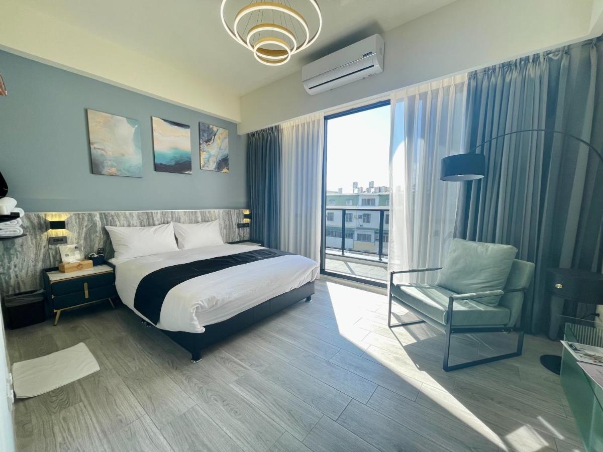 Six Seasons Inn - Qian He 타이난 외부 사진