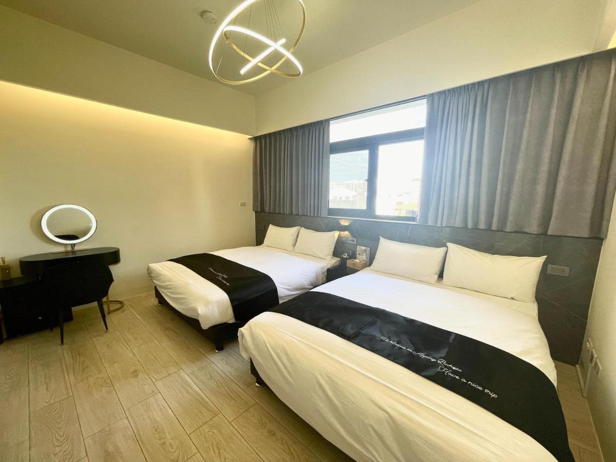 Six Seasons Inn - Qian He 타이난 외부 사진
